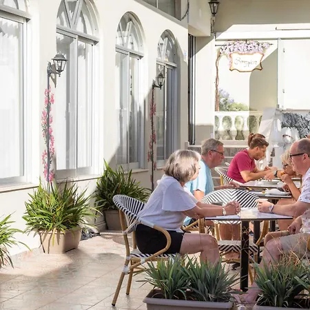 Bella Vista ホテル 3*