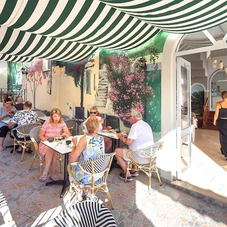 ホテル Bella Vista ベニテス